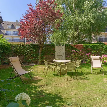 Apartment & Private Garden - Deauville-sevigne
